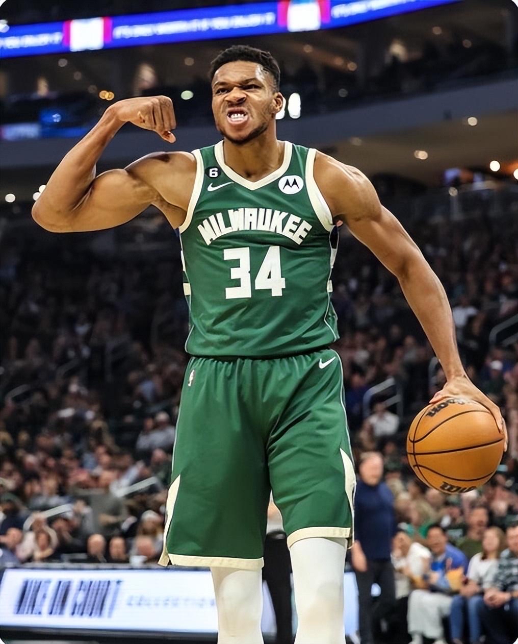 开云体育比分字母哥连续二十场比赛得分超过重要助攻，公牛不断突破！观众掌声雷动的简单介绍